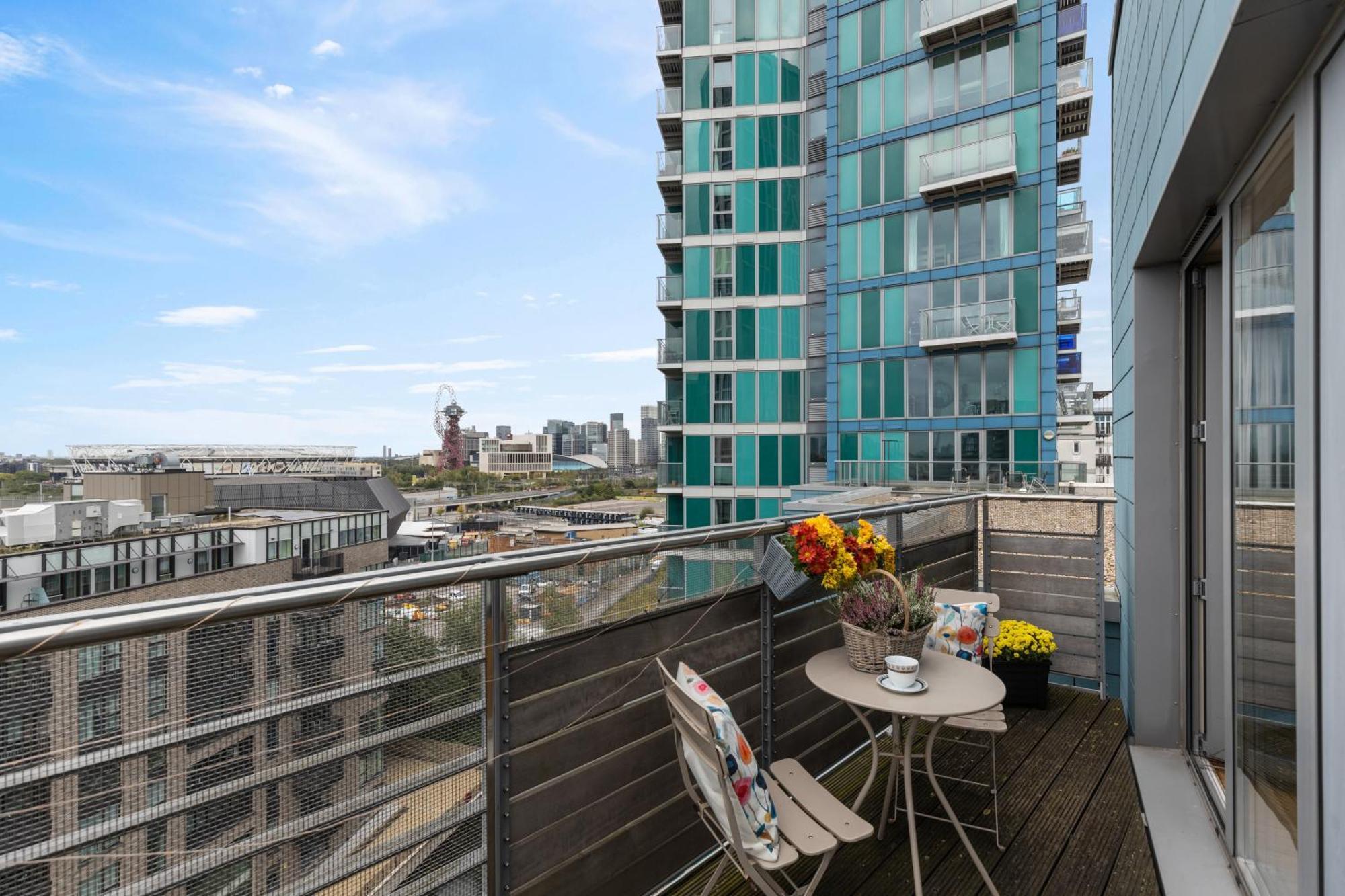 Stratford Skyview Apartment London Eksteriør bilde